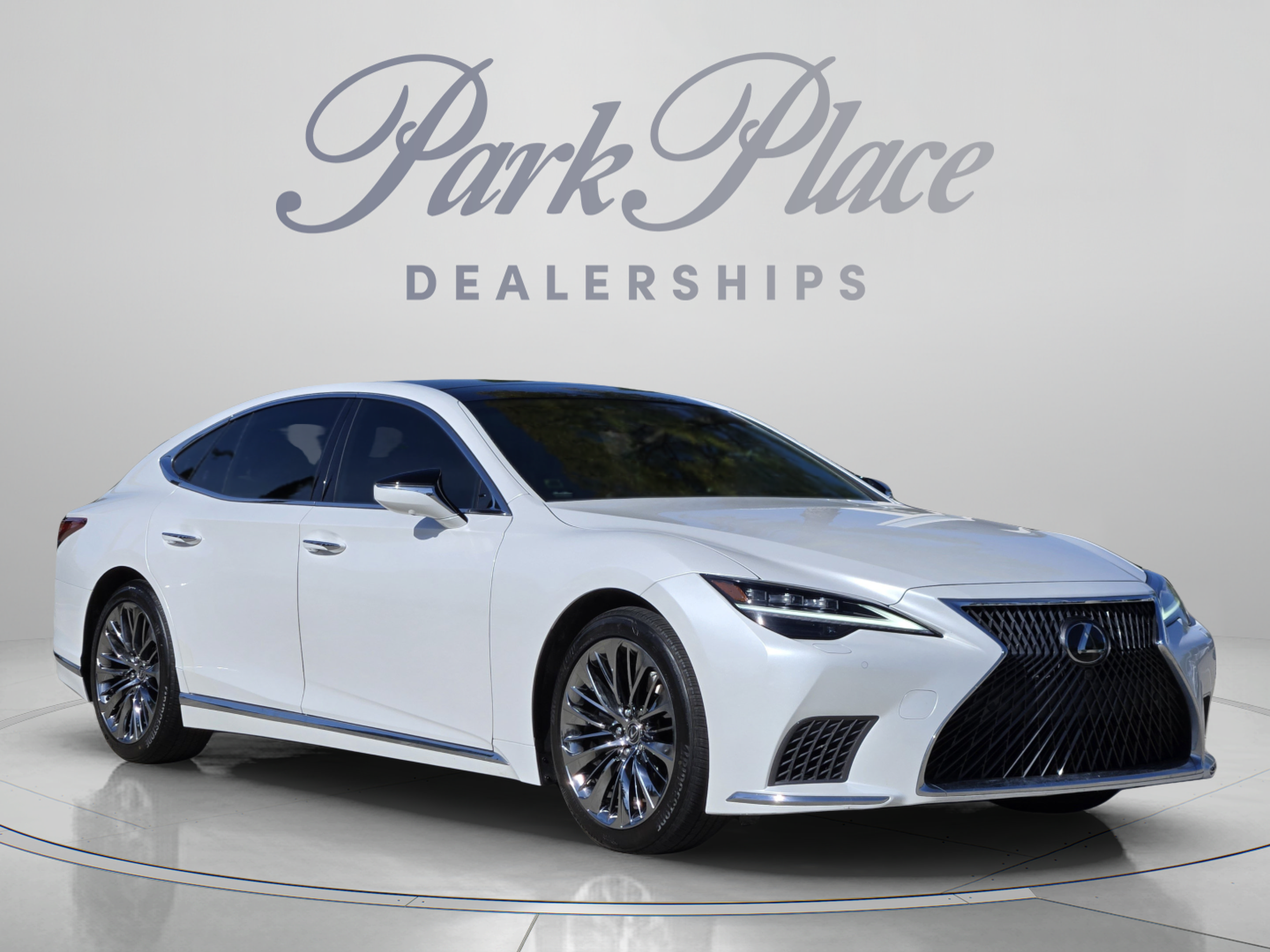 Used 2022 Lexus LS 500 w/ Interior Upgrade Package RWD image 7