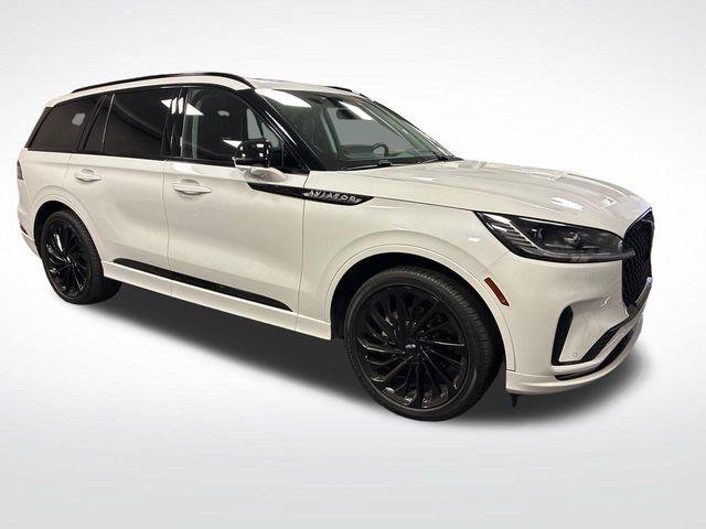 Used 2025 Lincoln Aviator Reserve w/ Jet Appearance Package RWD image 38