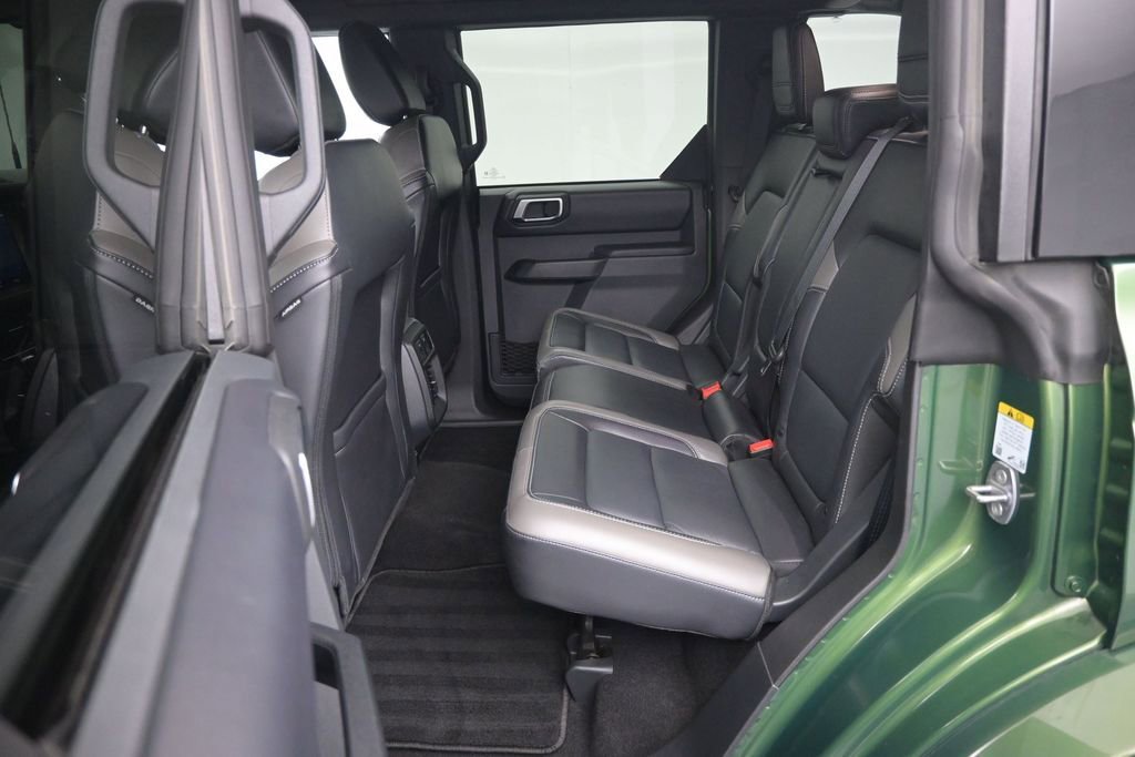 Used 2025 Ford Bronco Outer Banks AWD/4WD image 12