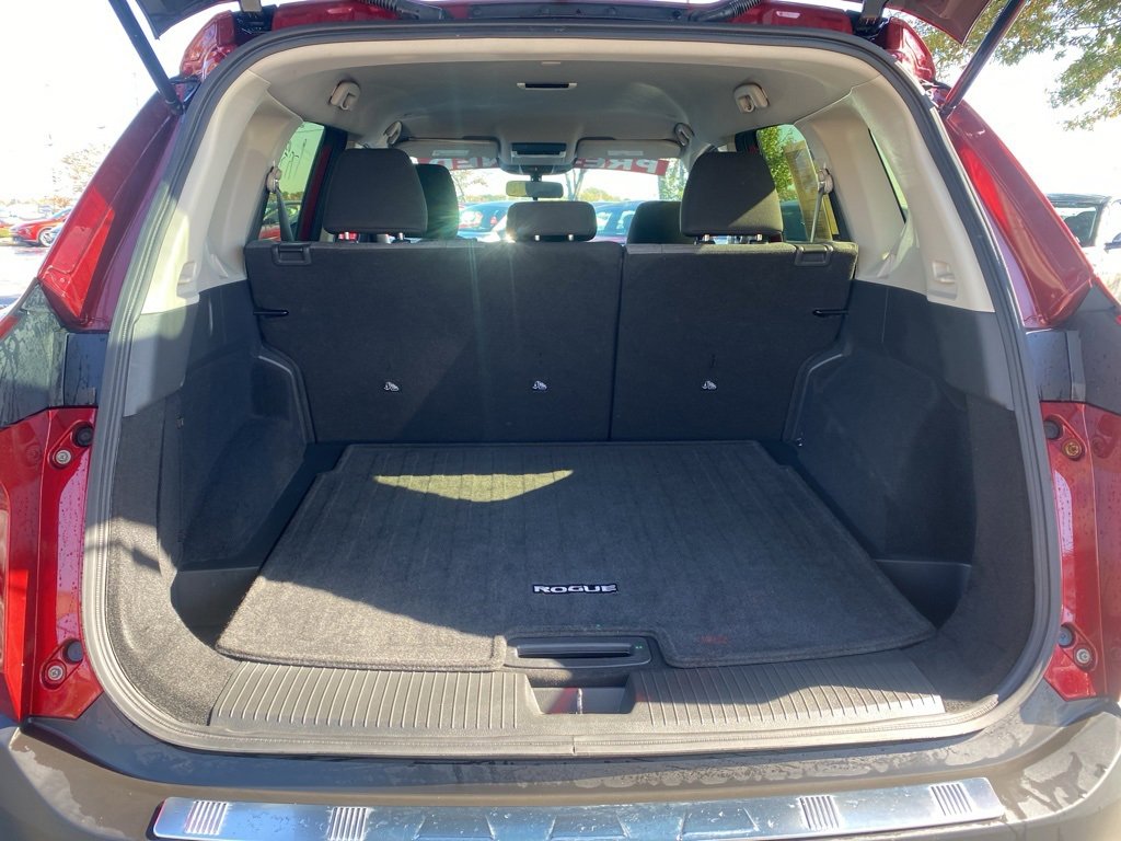 Used 2023 Nissan Rogue SV image 7