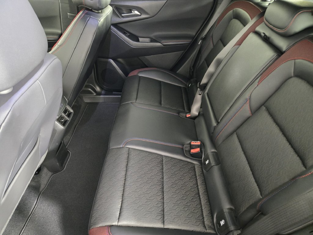 New 2026 Chevrolet Equinox RS FWD image 34