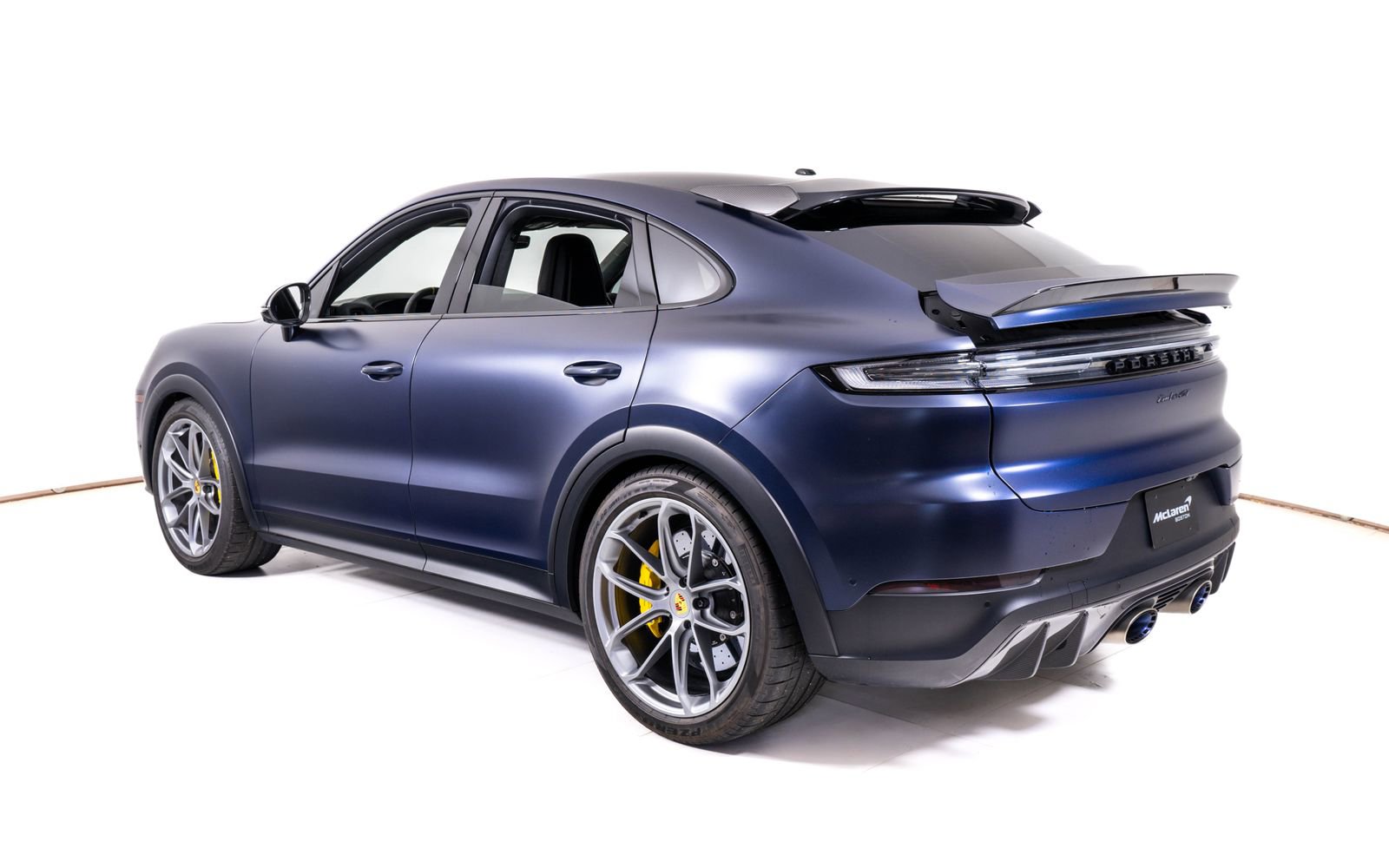 Used 2024 Porsche Cayenne Turbo GT AWD/4WD image 4