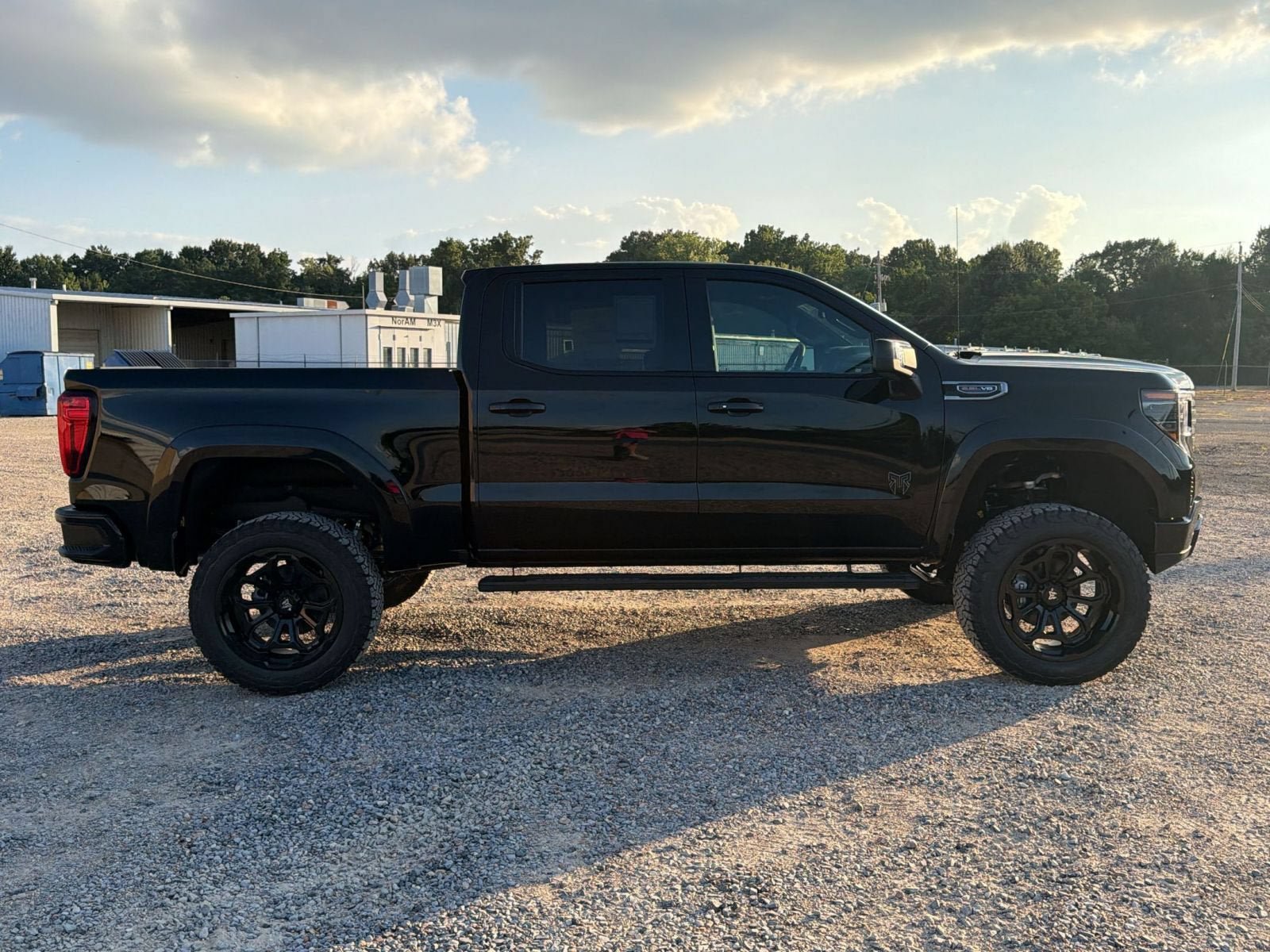 New 2026 GMC Sierra 1500 AT4 w/ AT4 Premium Package AWD/4WD image 7