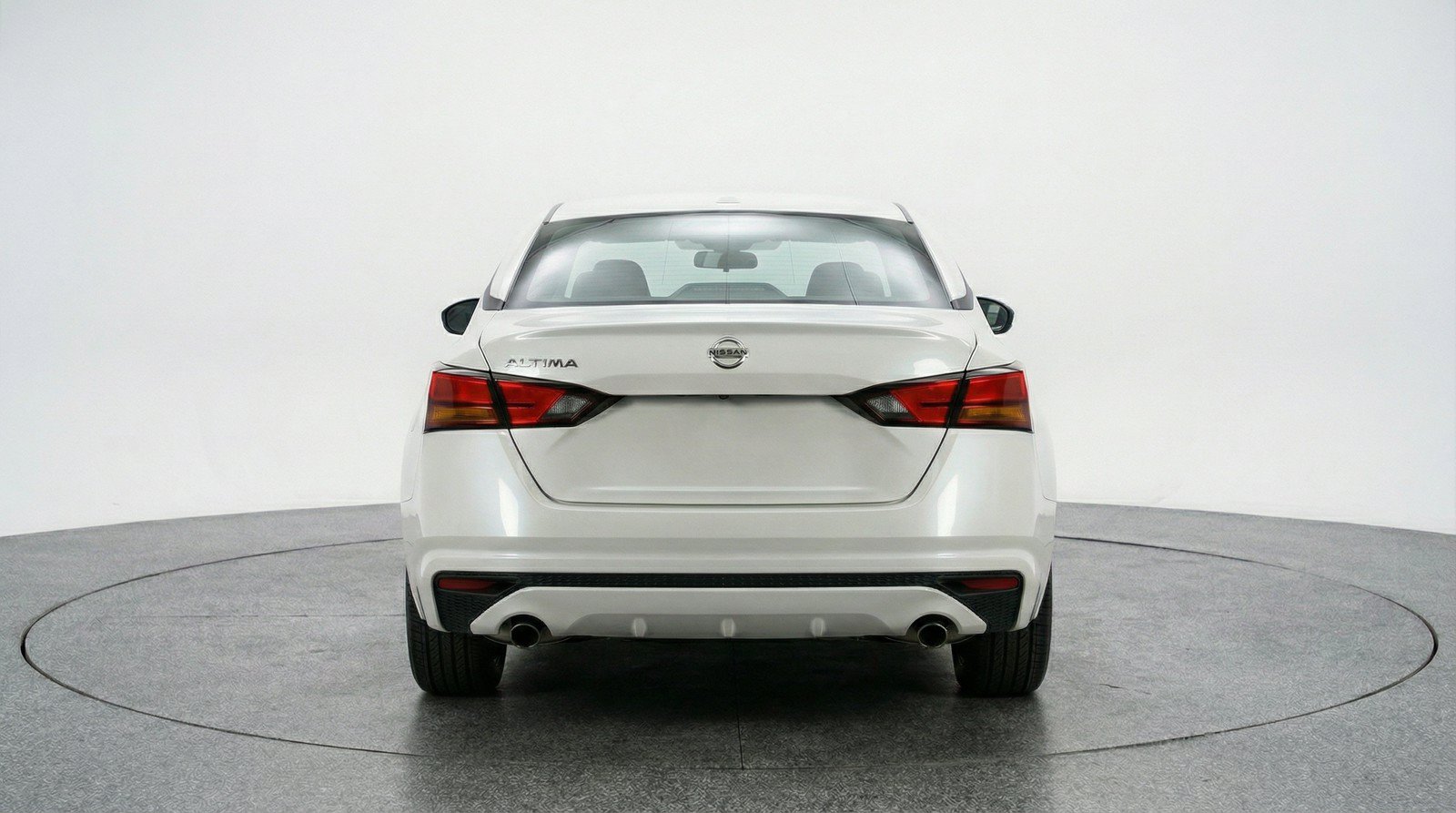 Used 2025 Nissan Altima 2.5 SV FWD image 7