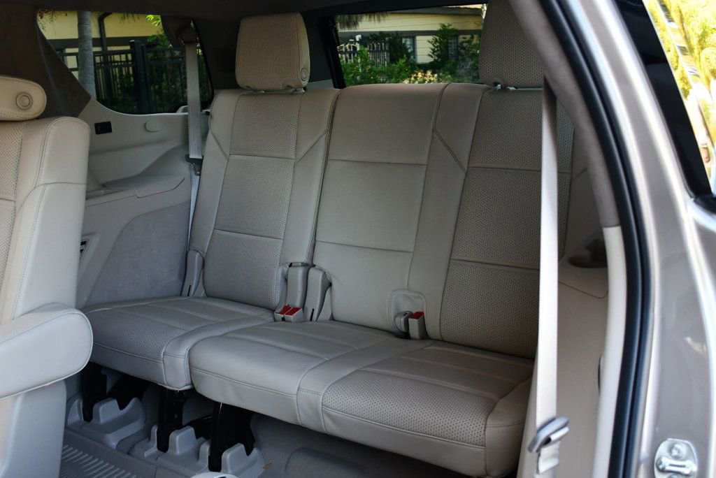 Used 2025 Cadillac Escalade Sport Platinum w/ LPO, ONYX Package image 17