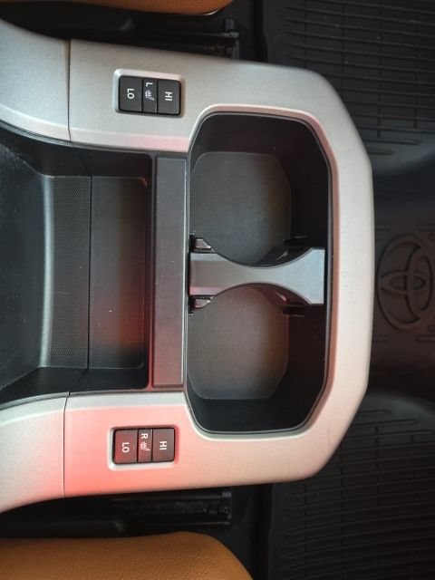 Used 2020 Toyota Sequoia Platinum AWD/4WD image 36