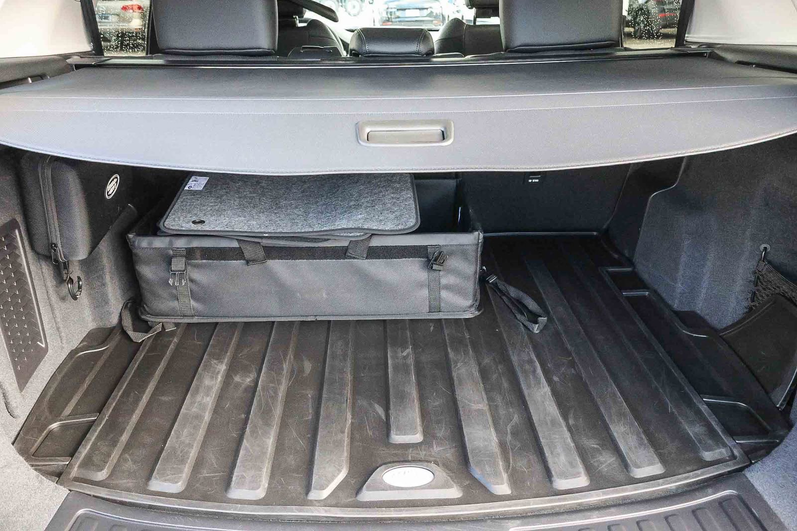 Used 2025 Land Rover Discovery Sport S image 27