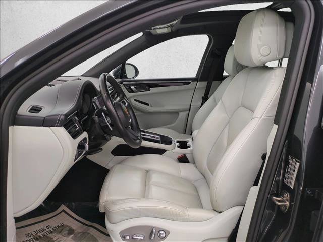 Used 2022 Porsche Macan image 17