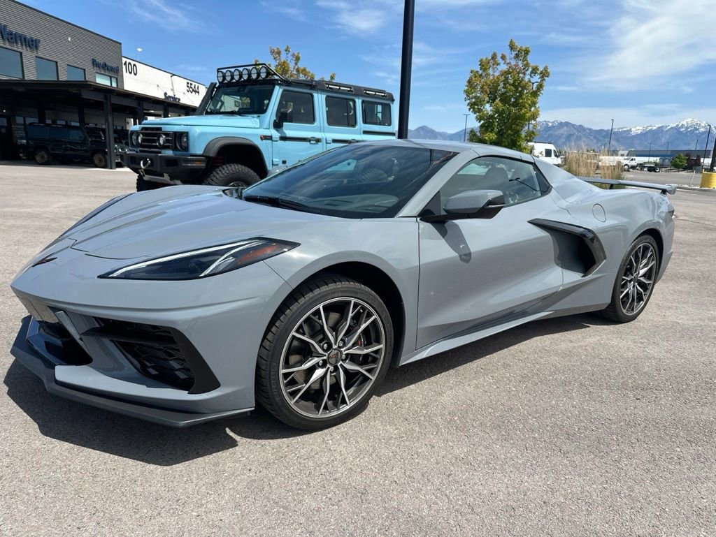 Used 2025 Chevrolet Corvette Stingray Preferred Conv w/ Z51 Performance Package RWD image 2