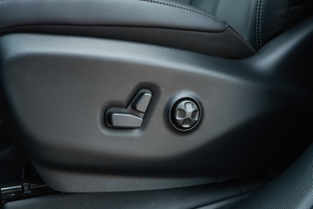 New 2027 Chrysler Pacifica Select FWD image 24