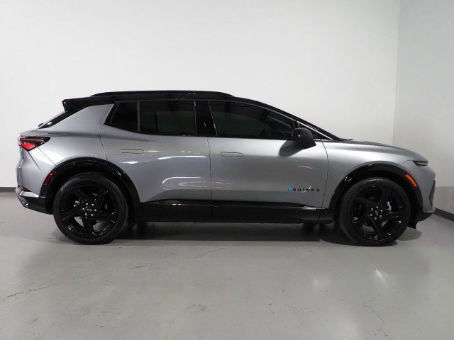 Used 2024 Chevrolet Equinox EV RS image 4