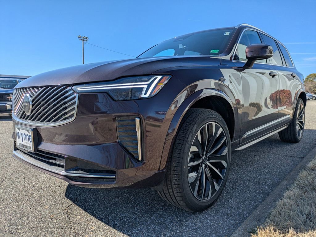 New 2025 Volvo XC90 B6 Core w/ Climate Package image 8