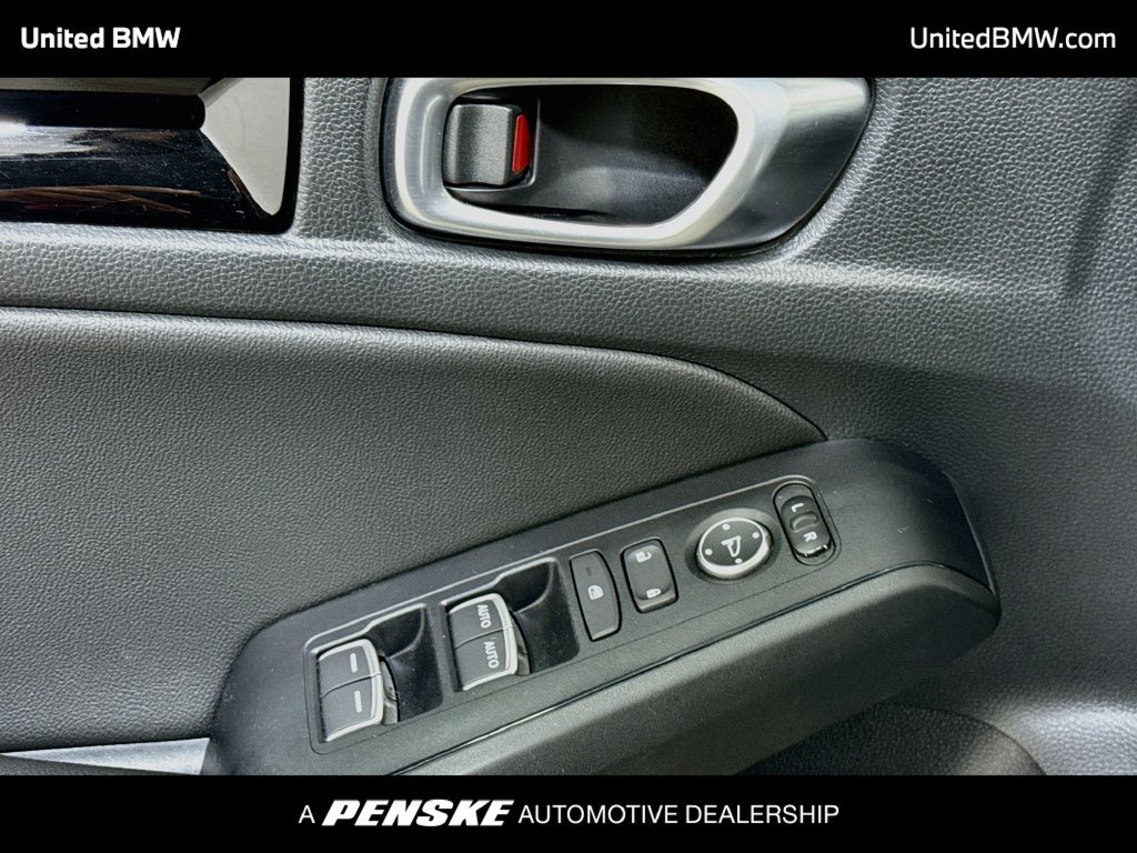 Used 2023 Honda Civic EX-L image 10