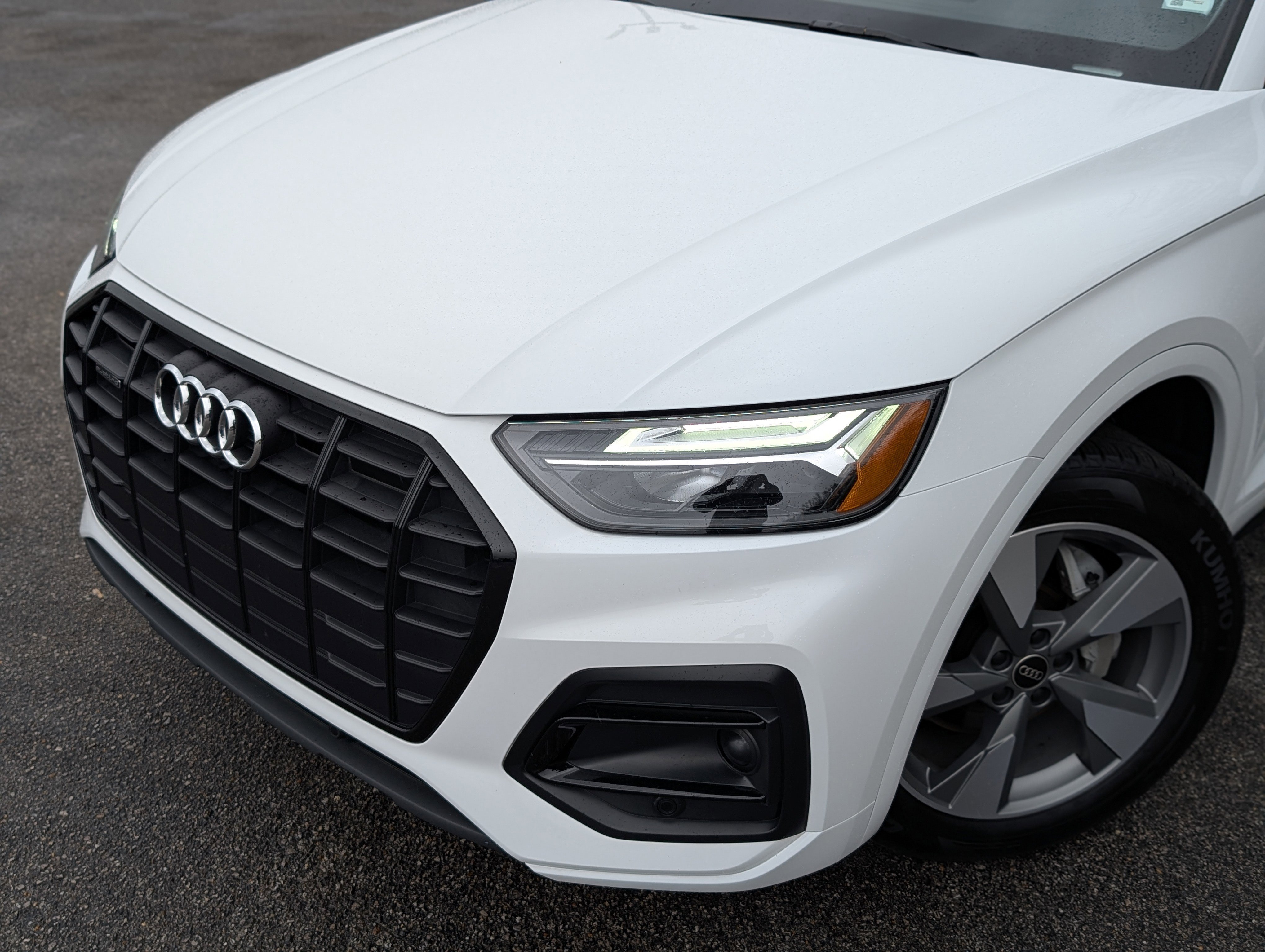 Used 2025 Audi Q5 Premium w/ Convenience Plus Package image 13