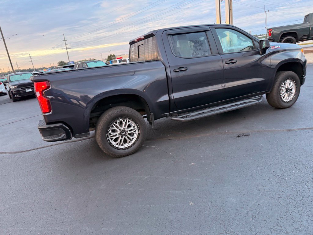 Used 2022 Chevrolet Silverado 1500 LT Trail Boss w/ Convenience Package II AWD/4WD image 3