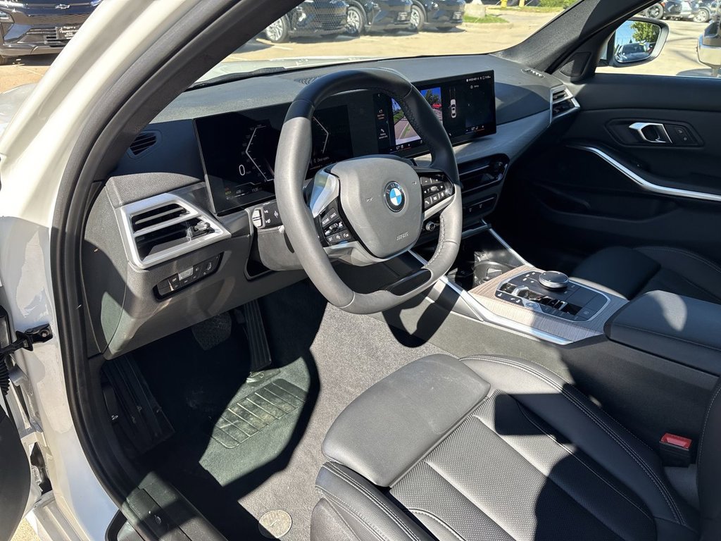 Used 2026 BMW 330i xDrive Sedan AWD/4WD image 14
