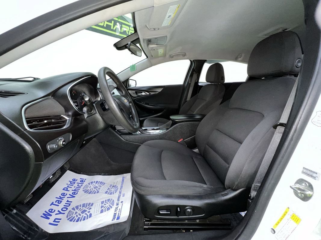 Used 2020 Chevrolet Malibu LT FWD image 17