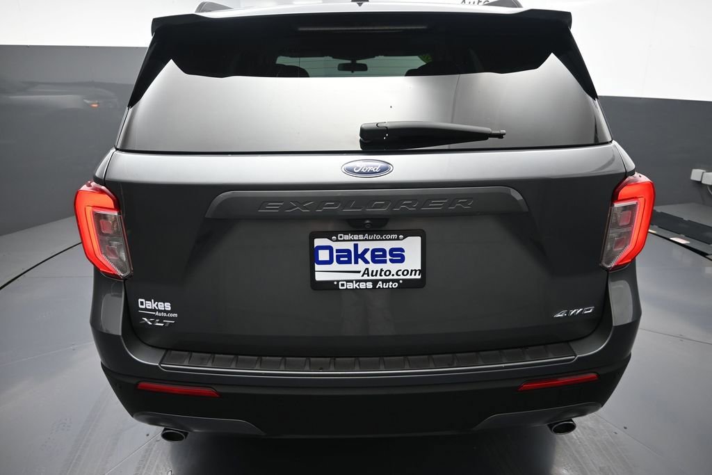 Used 2023 Ford Explorer XLT w/ Equipment Group 202A AWD/4WD image 35