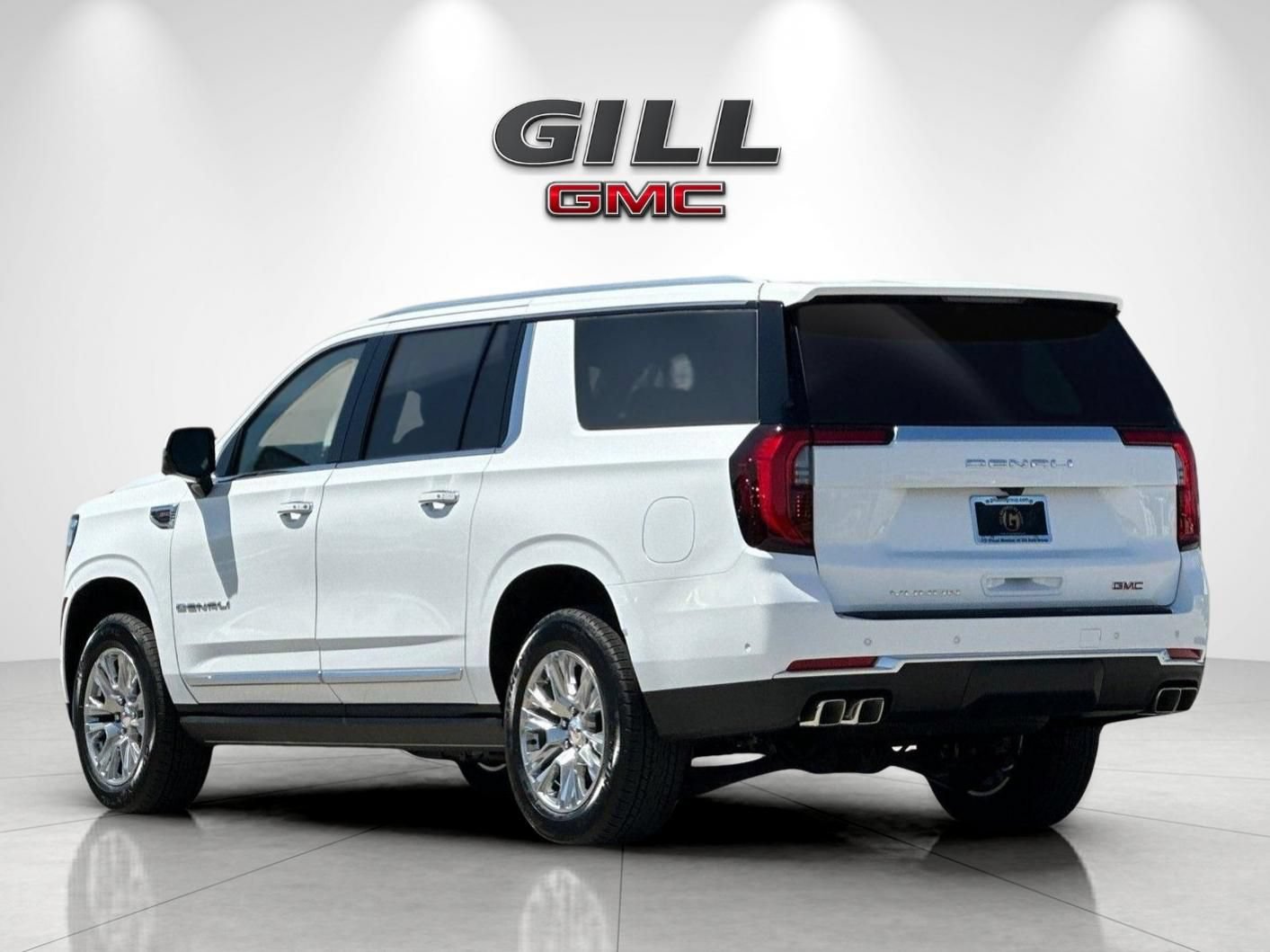 New 2026 GMC Yukon XL Denali w/ Sun & Power Step Package AWD/4WD image 4