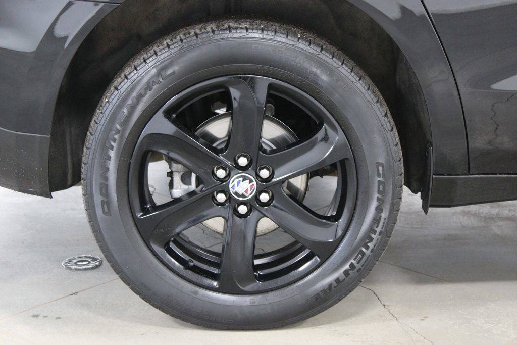 Used 2024 Buick Enclave Essence w/ Sport Touring Edition image 13