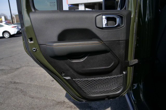 Used 2024 Jeep Wrangler Unlimited Sahara w/ Technology Group image 29