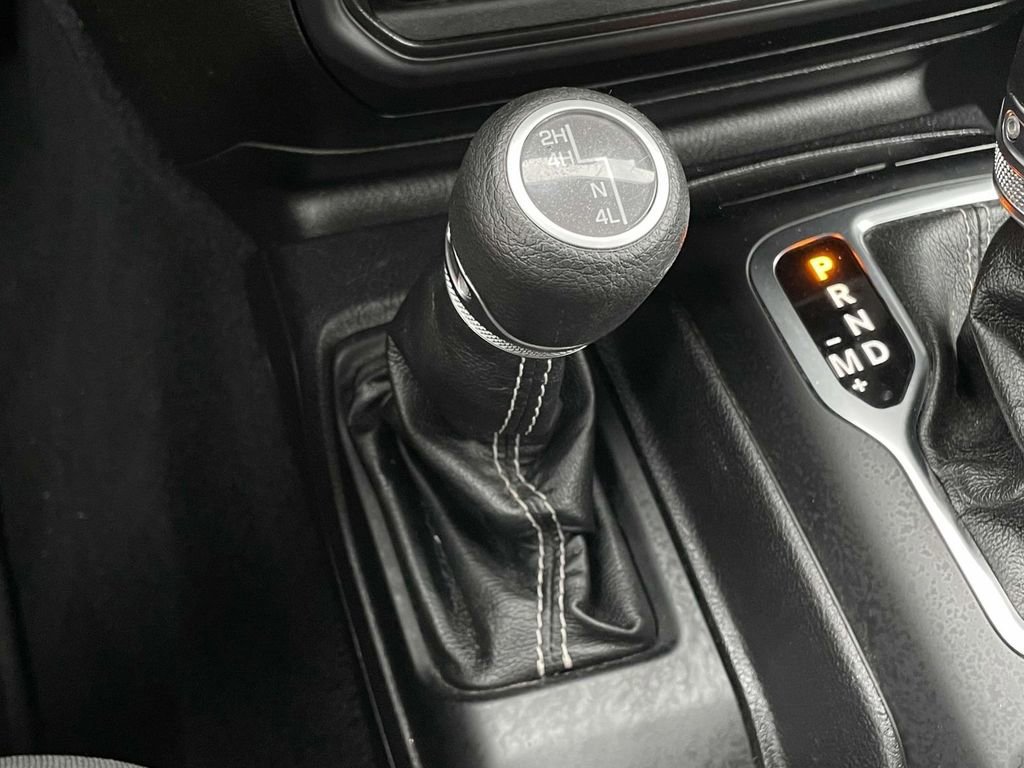 Used 2021 Jeep Wrangler Unlimited Sahara image 20