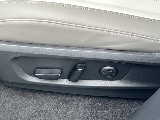 New 2027 INFINITI QX60 Luxe FWD image 16