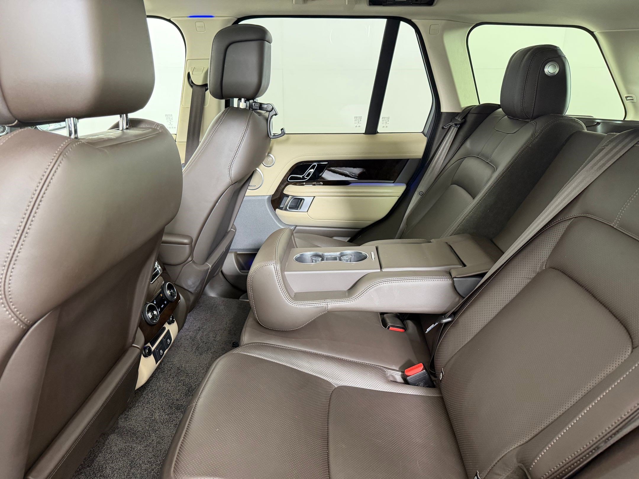 Used 2022 Land Rover Range Rover Westminster Edition image 25