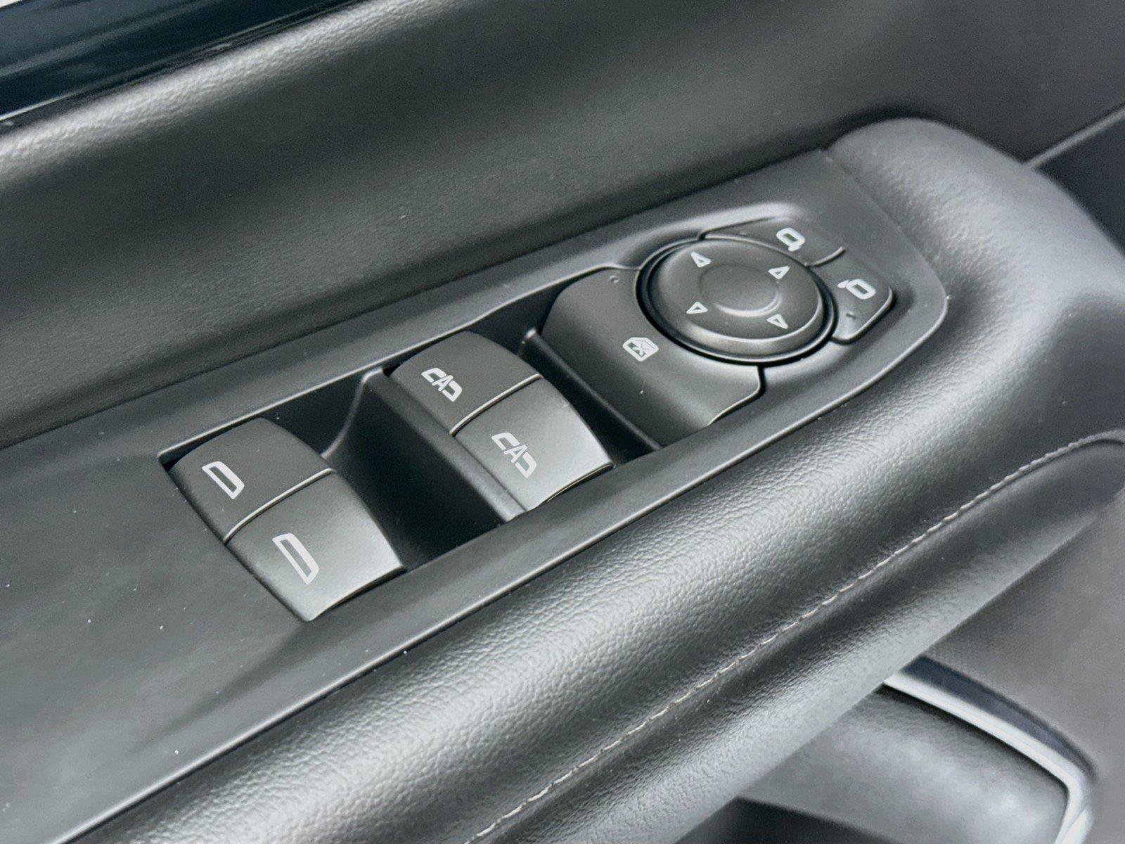 Used 2025 Chevrolet Tahoe LT RWD image 26