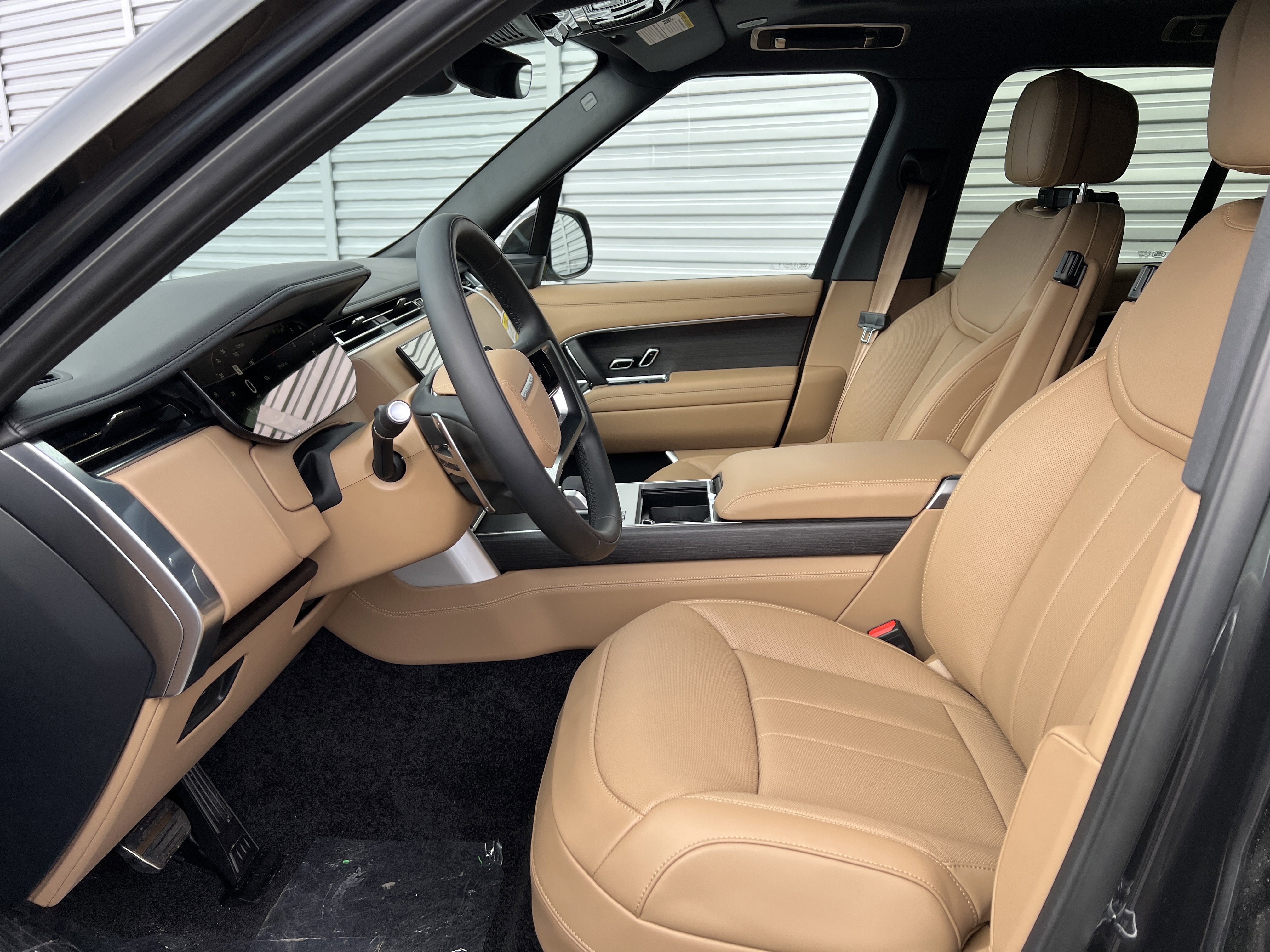 New 2026 Land Rover Range Rover SE image 7