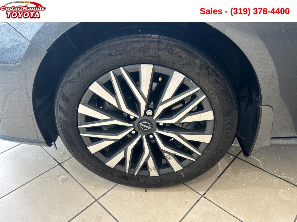 Used 2024 Nissan Altima 2.5 SV w/ SV Premium Package image 24