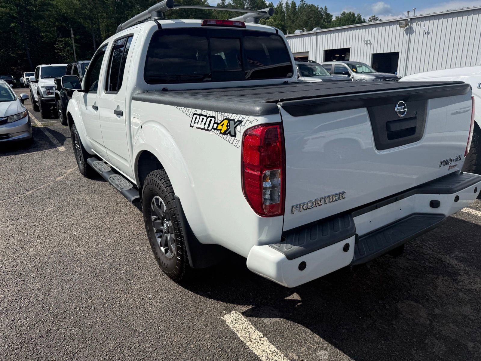 Used 2020 Nissan Frontier PRO-4X w/ Pro-4x Utility Package AWD/4WD image 5