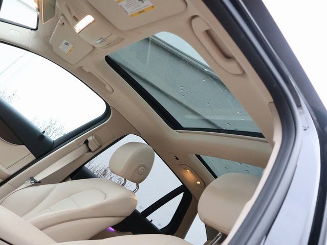 Used 2020 Mercedes-Benz GLC 300 4MATIC w/ Premium Package image 43