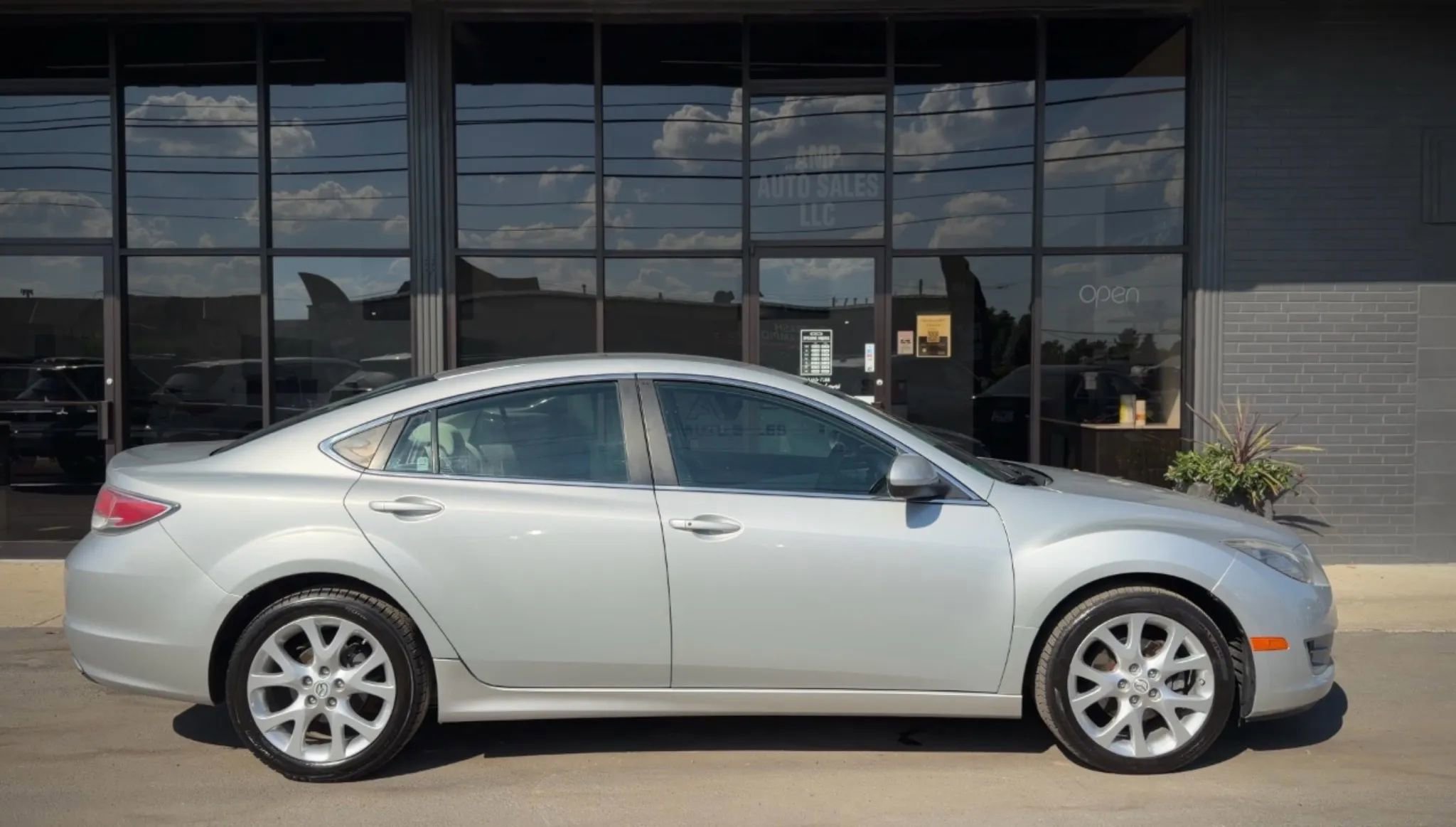 Used 2009 MAZDA MAZDA6 s Touring image 2