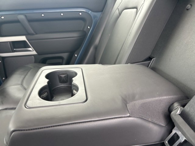 Used 2024 Land Rover Defender 110 S image 40