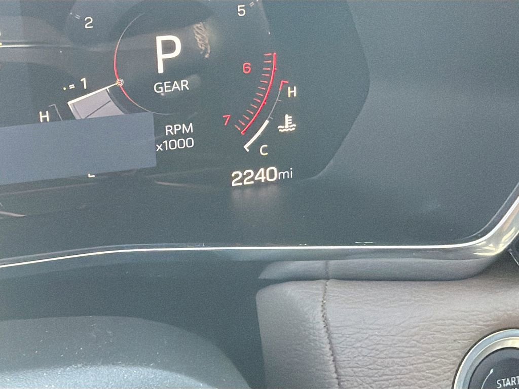 Used 2024 GMC Canyon Denali w/ LPO, Denali Black Edition image 11