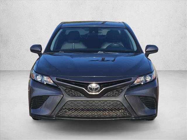 Used 2018 Toyota Camry SE FWD image 2