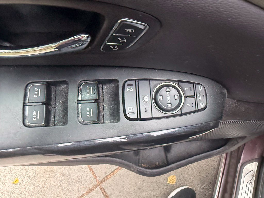 Used 2018 Kia Sedona SX Limited FWD image 13