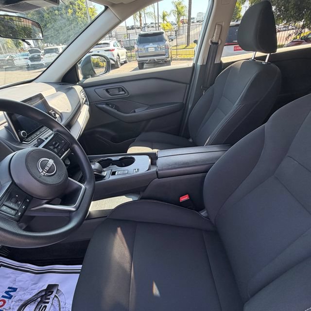 Used 2024 Nissan Rogue S FWD image 30