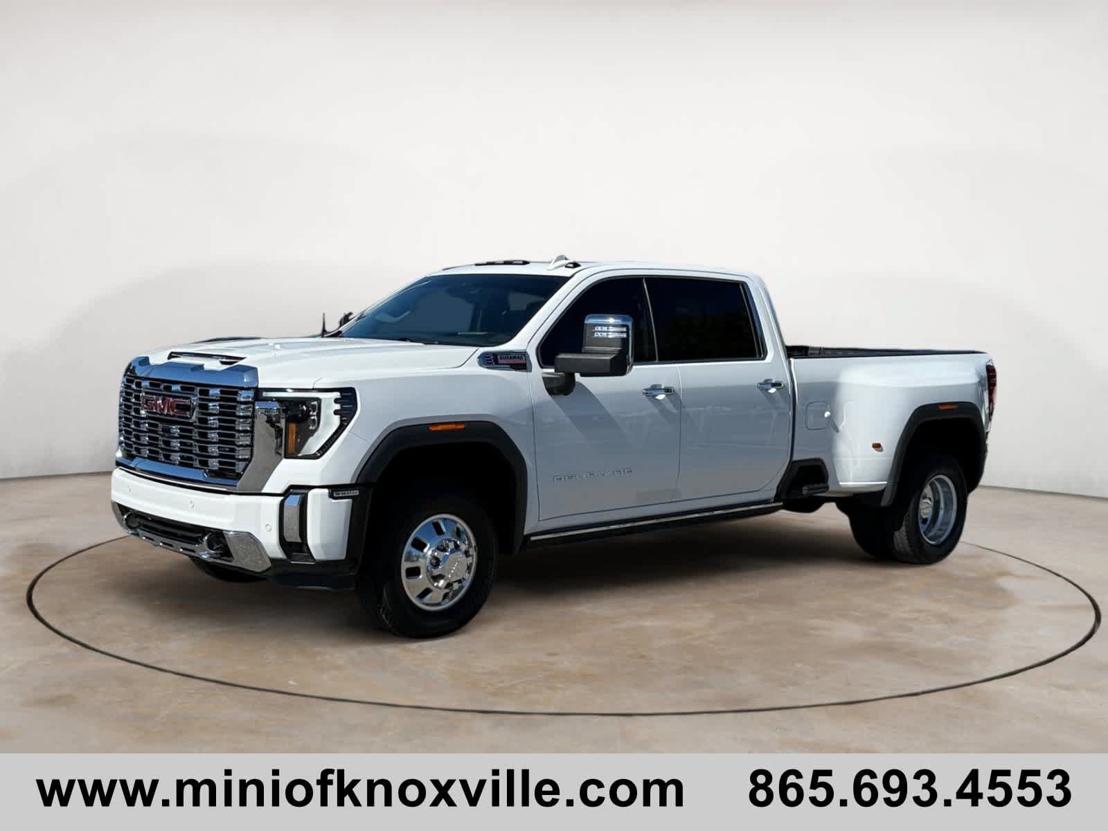 Used 2024 GMC Sierra 3500 Denali w/ Denali Reserve Package AWD/4WD image 7