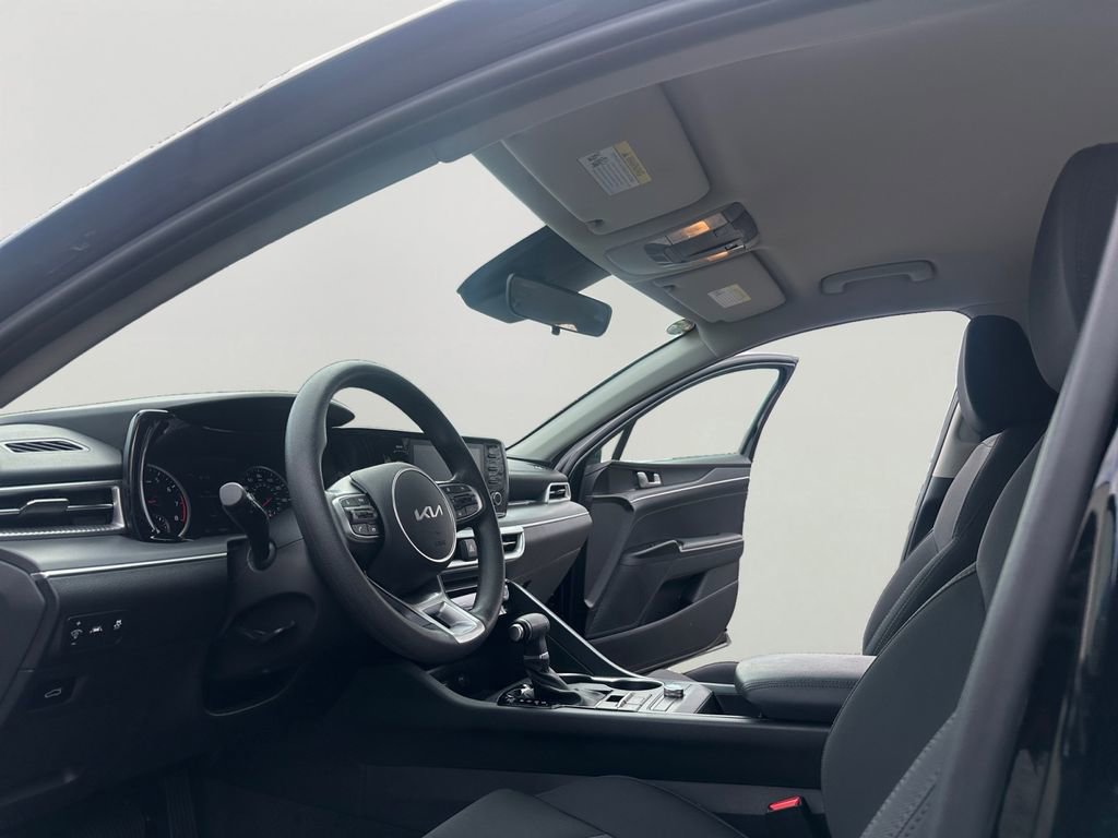 Used 2024 Kia K5 LXS FWD image 9