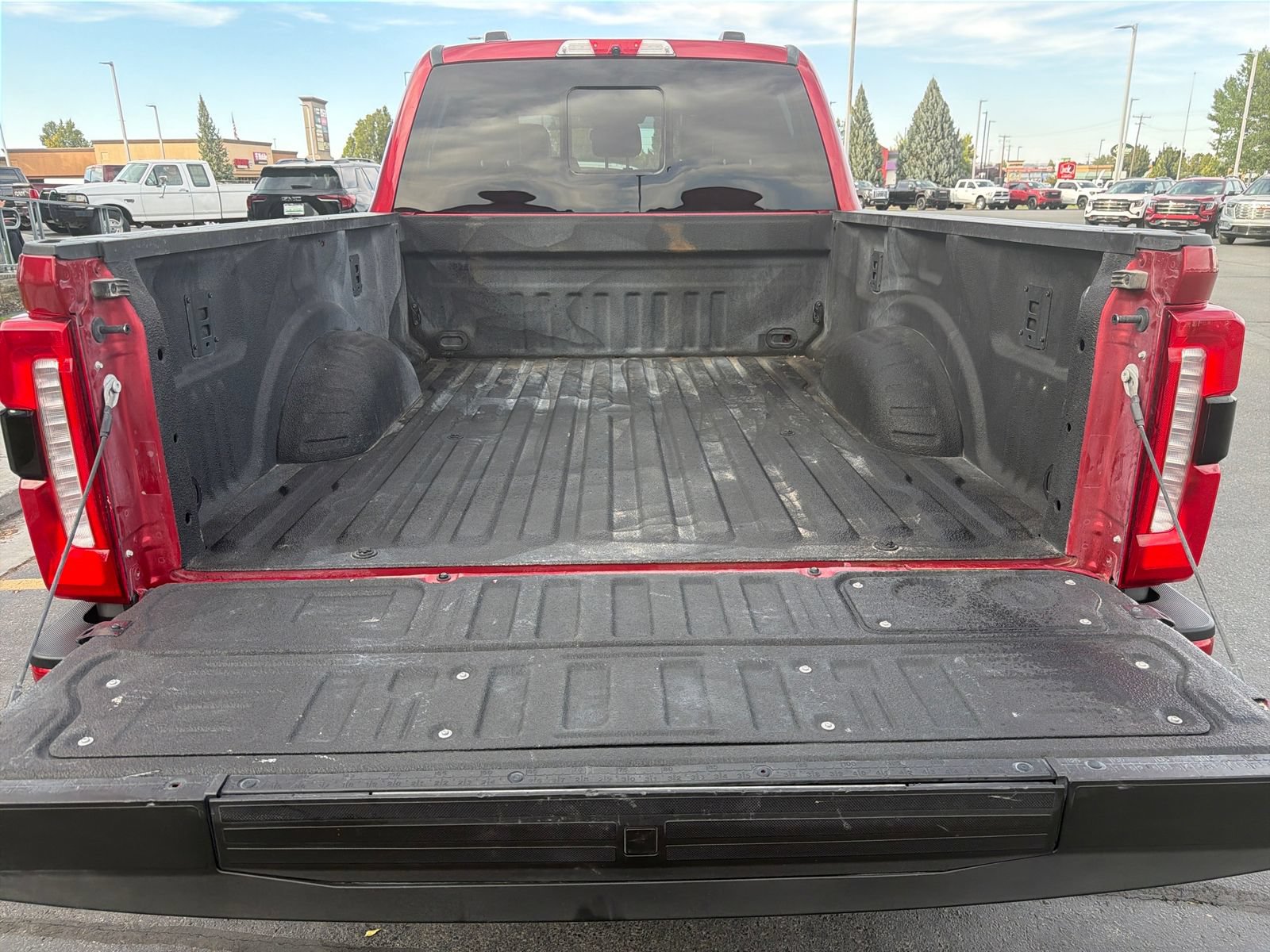 Used 2024 Ford F250 Lariat w/ Sport Appearance Package AWD/4WD image 31