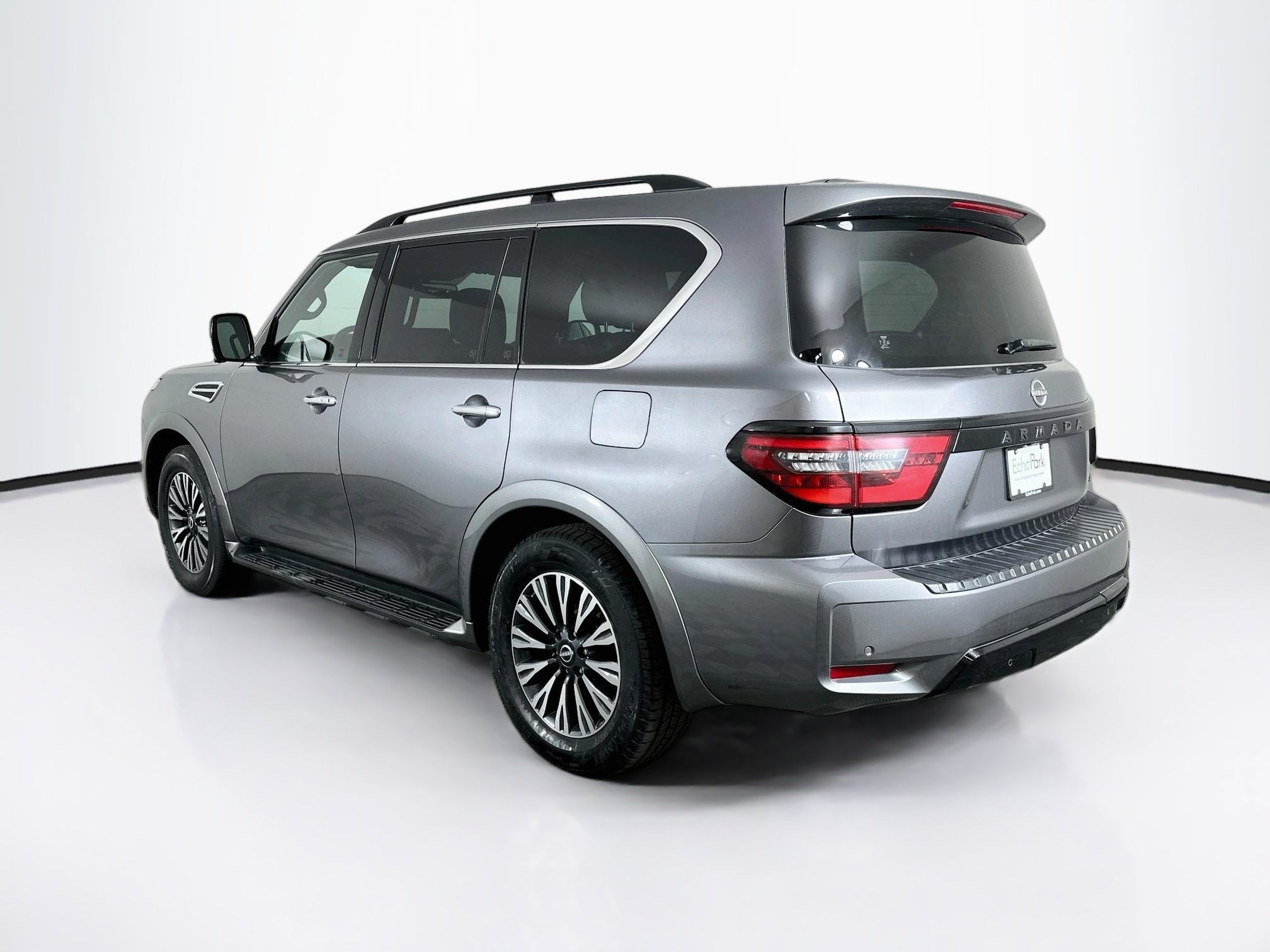 Used 2023 Nissan Armada SL w/ Midnight Edition Package RWD image 5