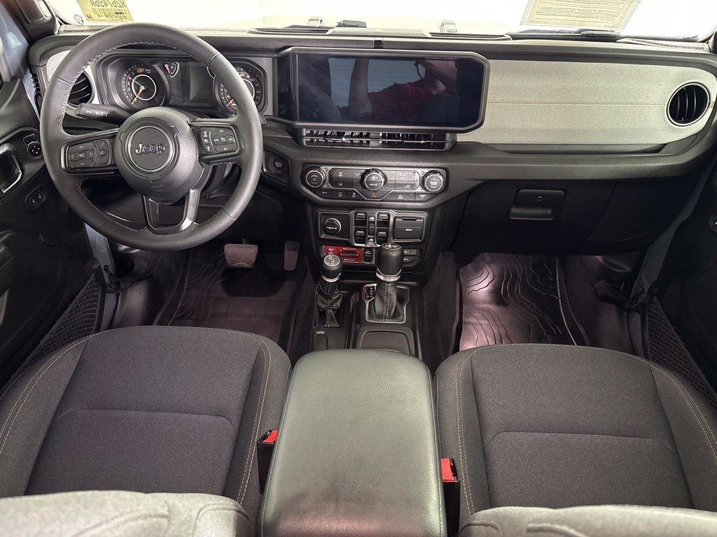 Used 2026 Jeep Wrangler Unlimited Sport AWD/4WD image 14