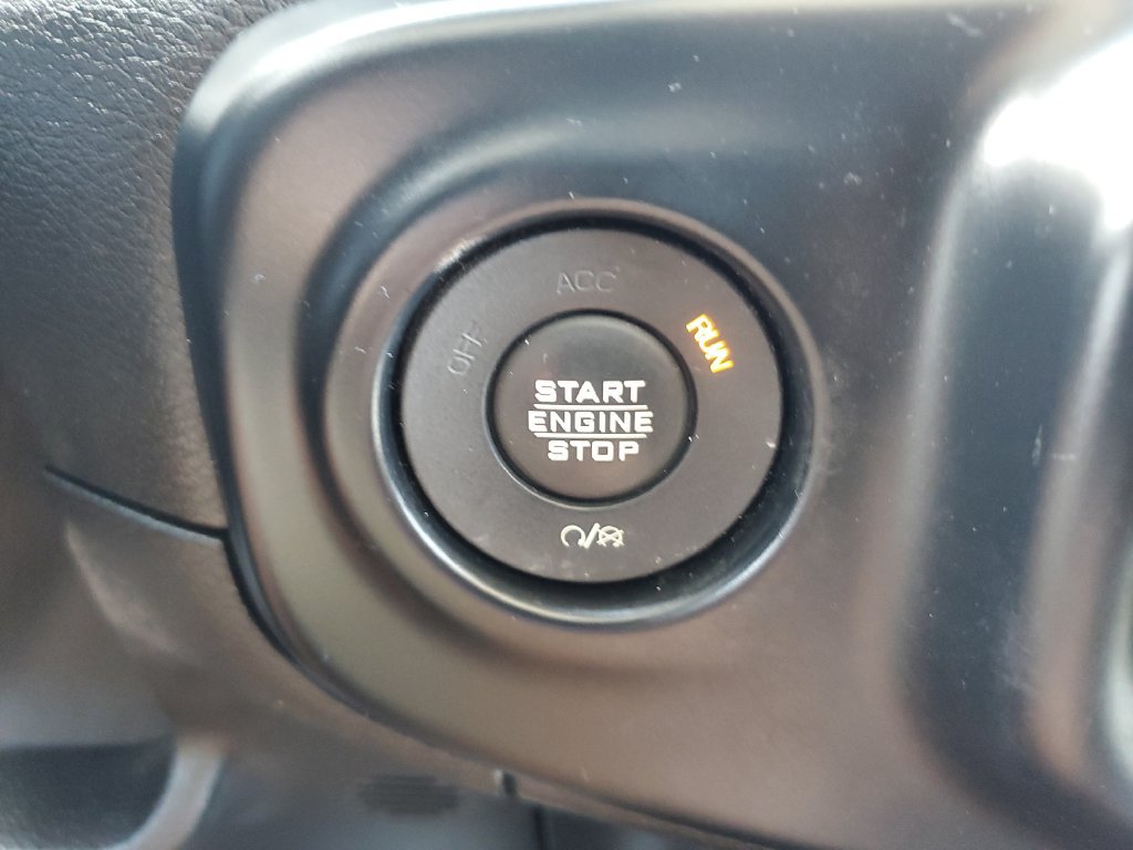 Used 2019 Jeep Wrangler Unlimited Sahara AWD/4WD image 24