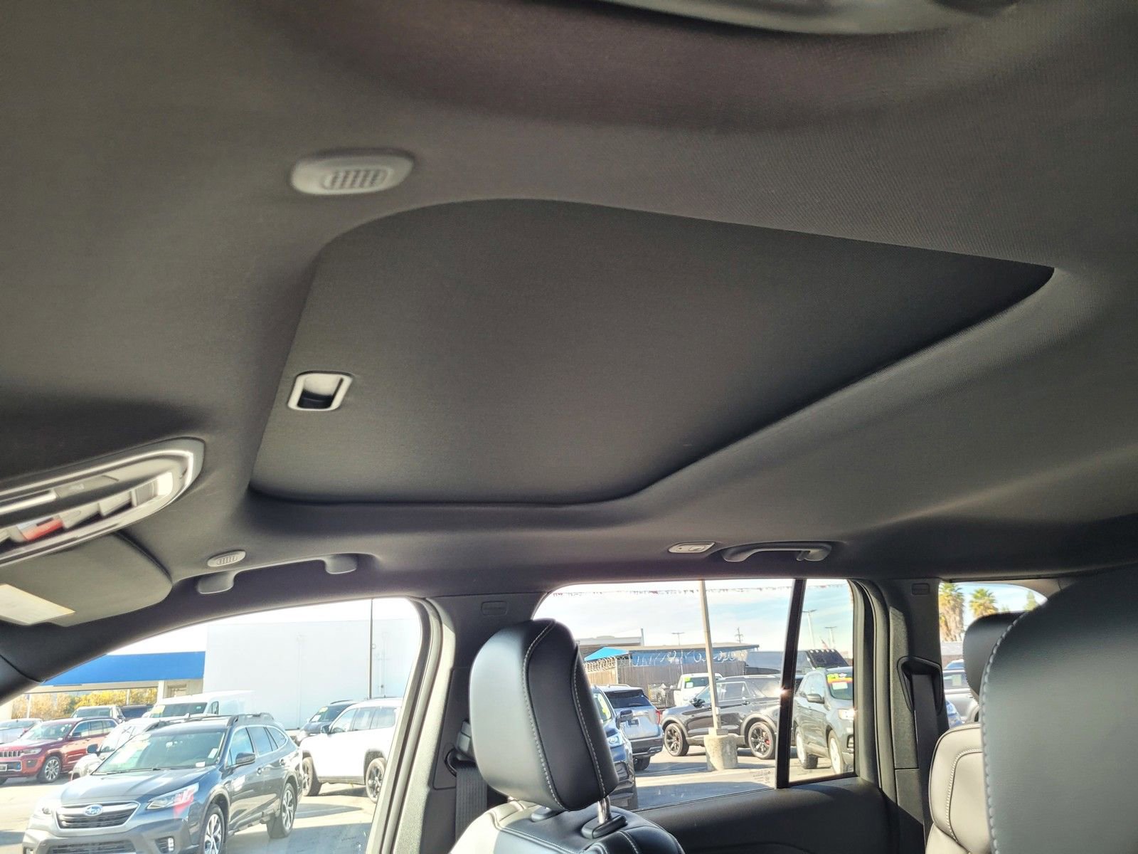 New 2025 Jeep Grand Cherokee Altitude AWD/4WD image 14