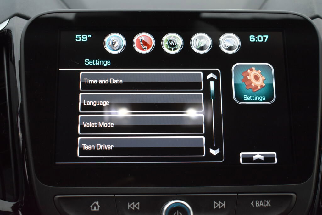 Used 2017 Chevrolet Volt Premier w/ Driver Confidence II Package image 21