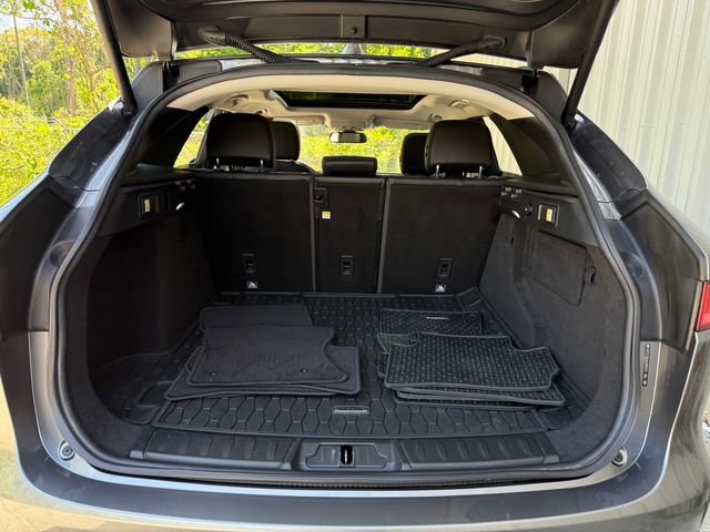Used 2017 Jaguar F-PACE Prestige image 29
