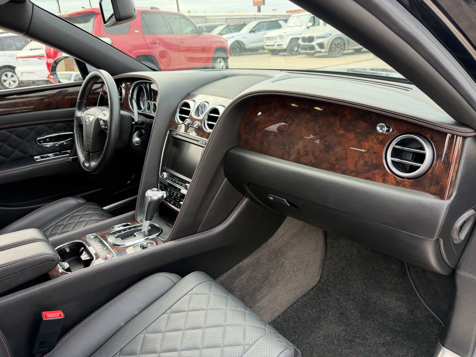 Used 2018 Bentley Flying Spur V8 image 18