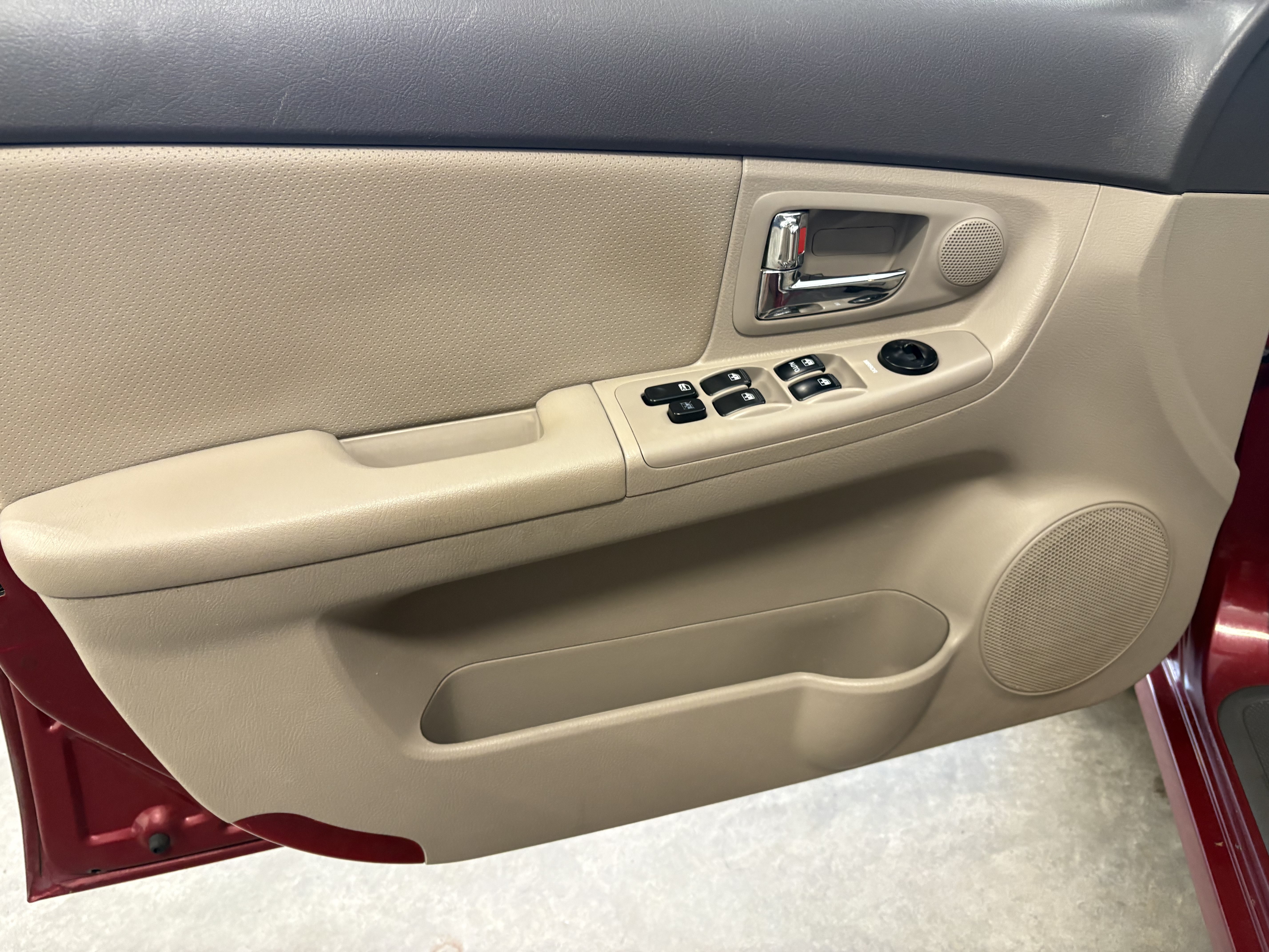 Used 2009 Kia Spectra EX FWD image 7